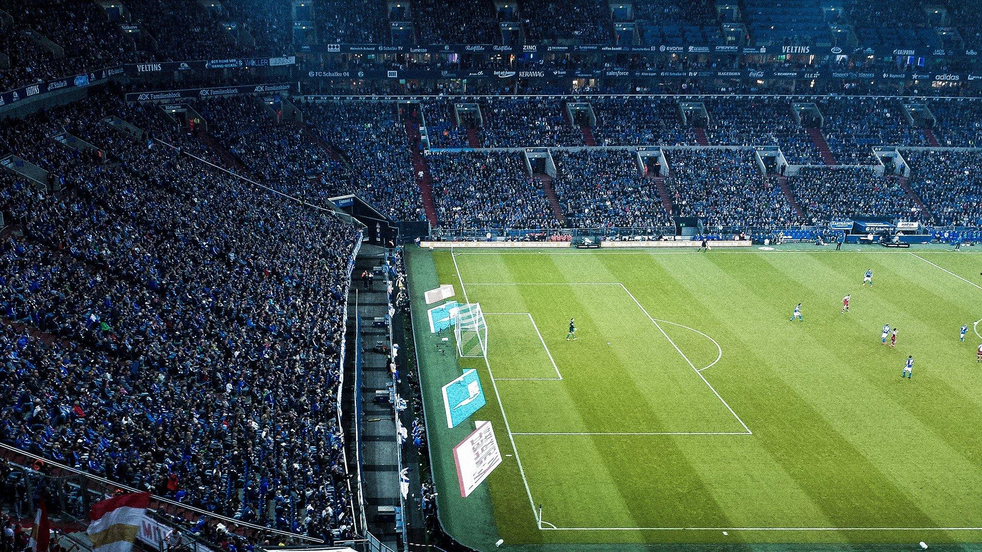 德甲巅峰对决，穆西亚拉头球救主，拜仁慕尼黑1比1战平多特蒙德