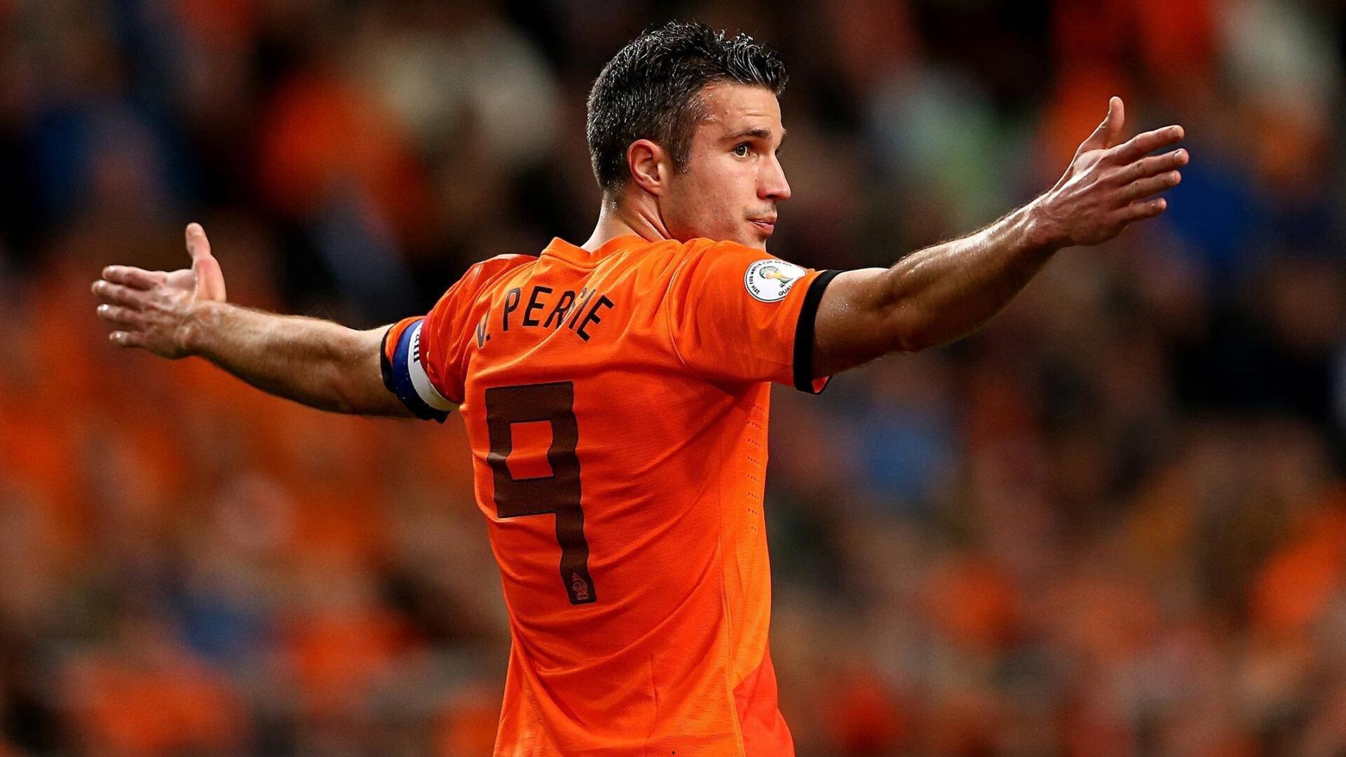 儿仁梦终圆!比朔夫深情回忆,童年卧室巨幅拜仁队徽照亮职业之路